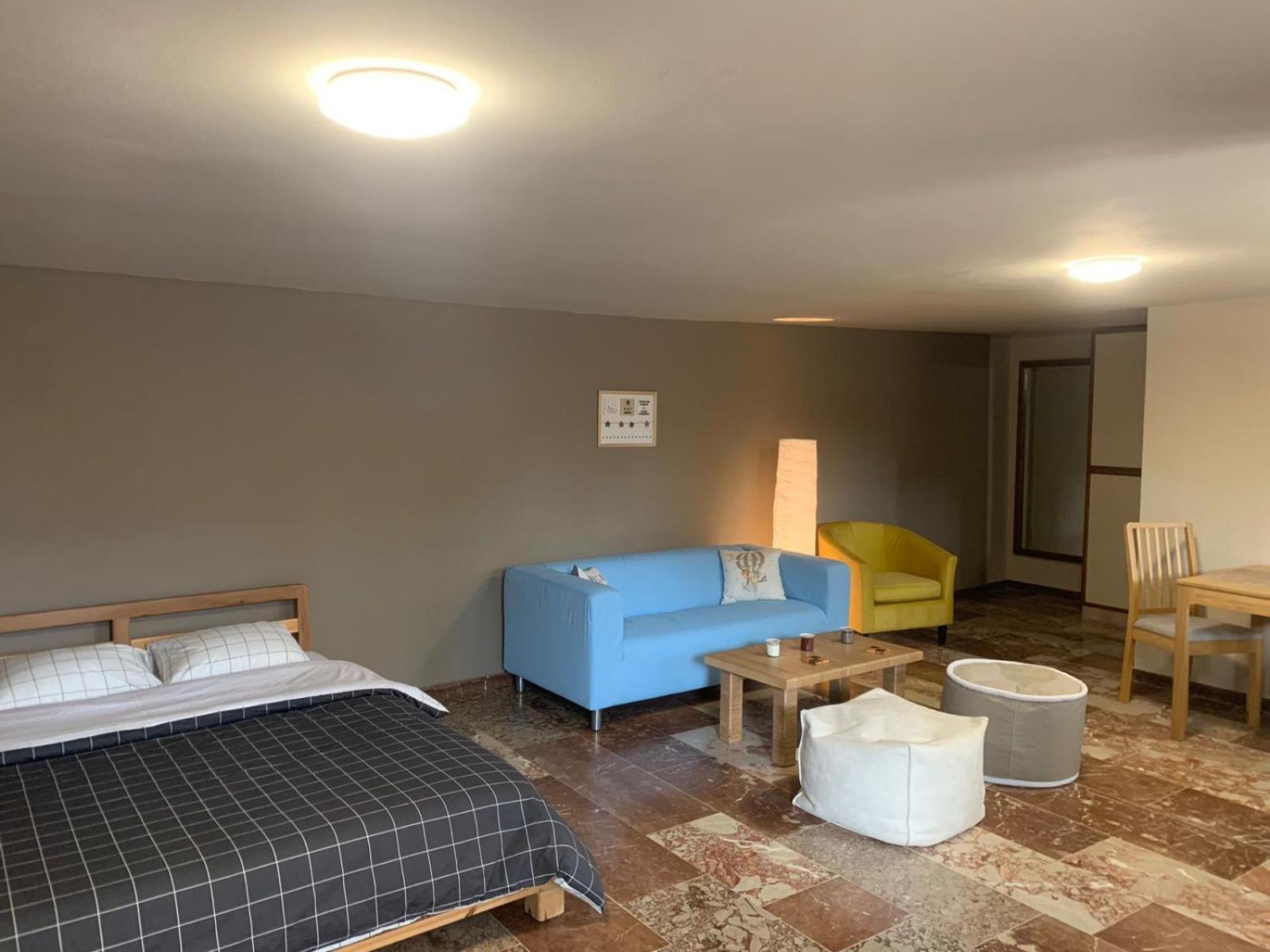 Zoes Place Apartment Артемида Екстериор снимка
