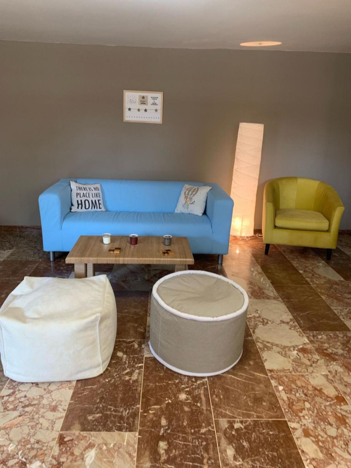 Zoes Place Apartment Артемида Екстериор снимка