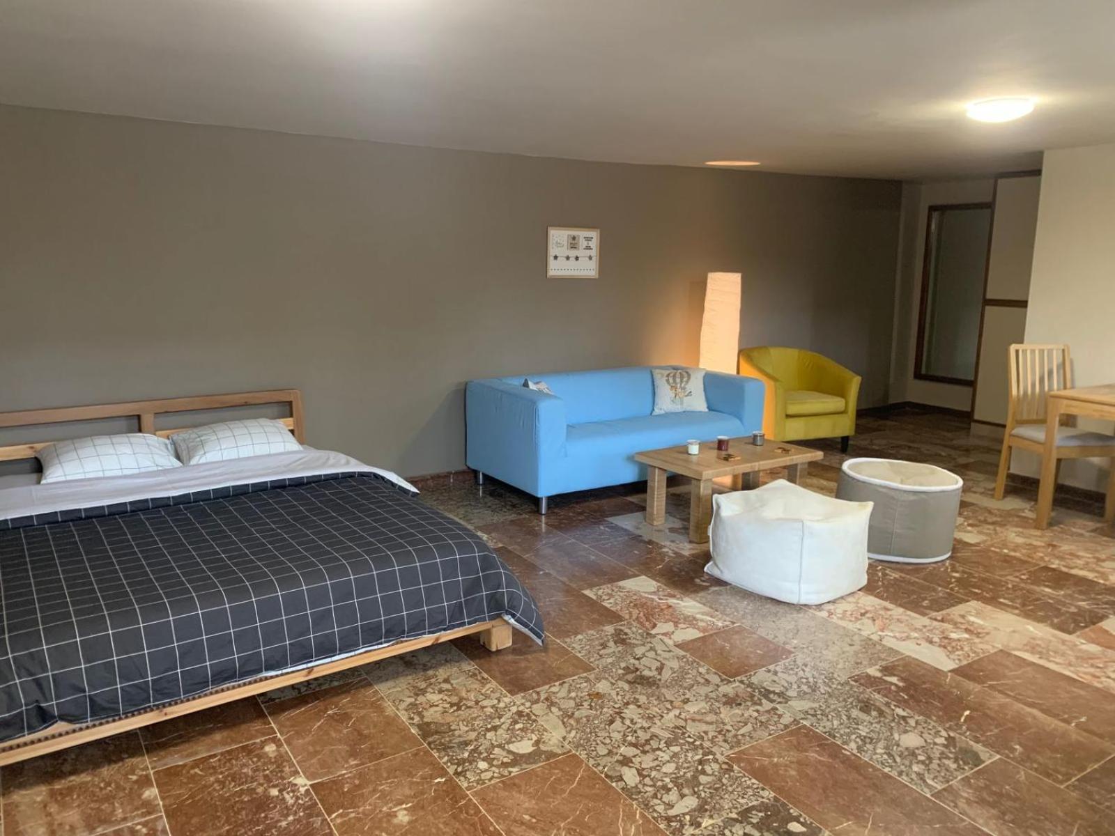 Zoes Place Apartment Артемида Екстериор снимка