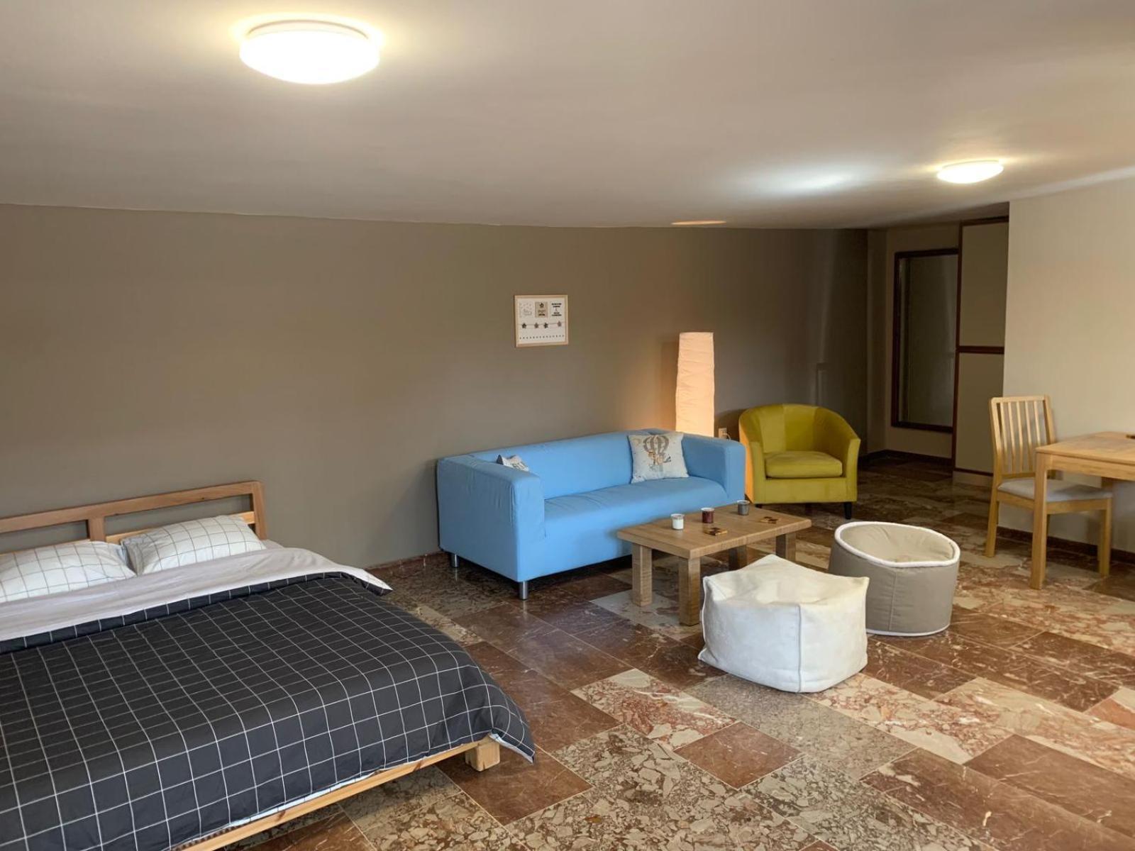 Zoes Place Apartment Артемида Екстериор снимка