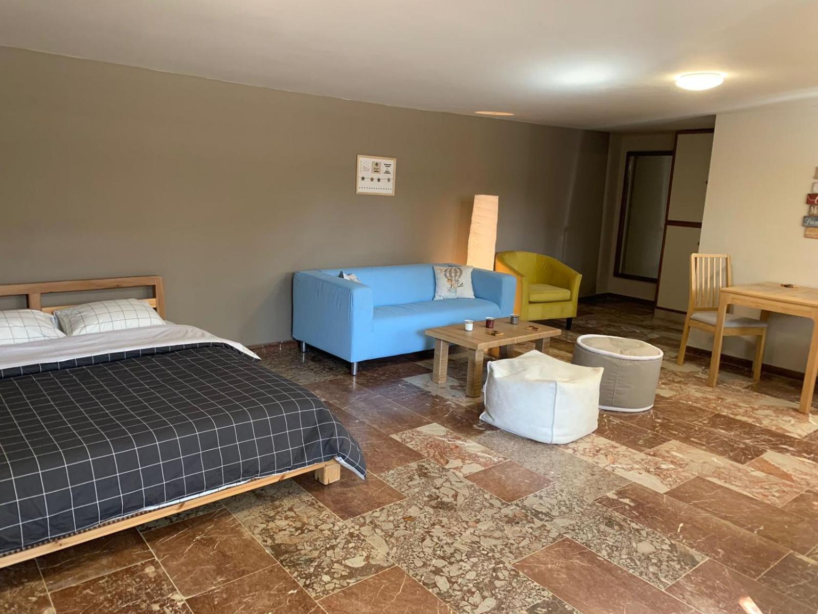 Zoes Place Apartment Артемида Екстериор снимка